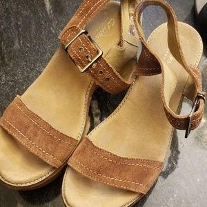 Clark's Brown Sandals Suede Size 8.5